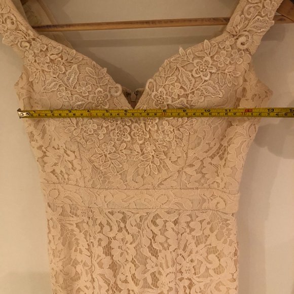 Off-shoulder, lined, lace maxi dress (cream-coloured) SOLD - Picture 7 of 11